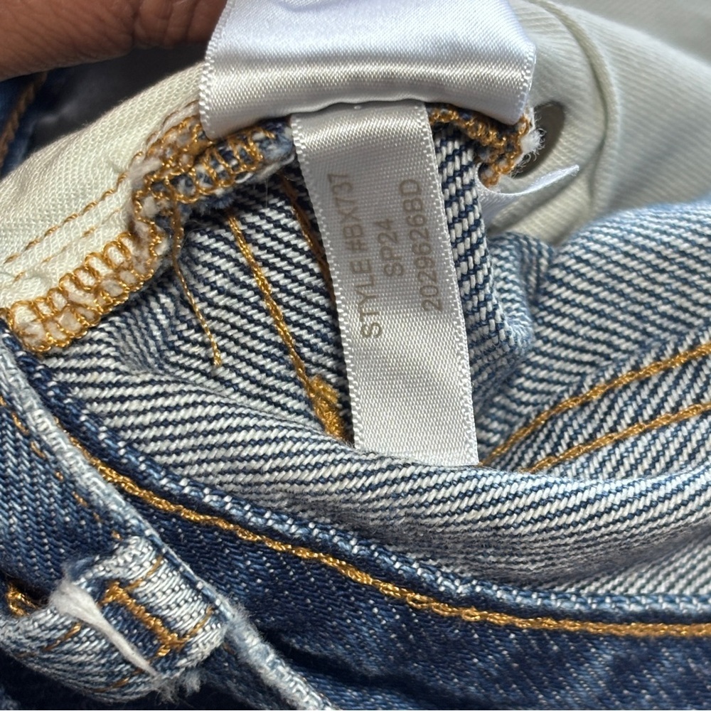 J.Crew Factory 90's Vintage Baggy Cropped Slightly Distressed Jeans Size 31 - Picture 8 of 8